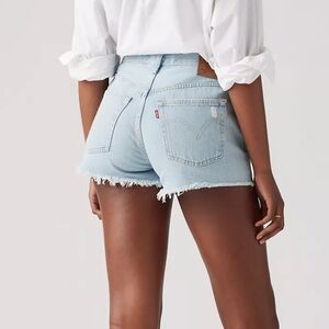 Light wash 501 Levi Premium shorts. Size 25.